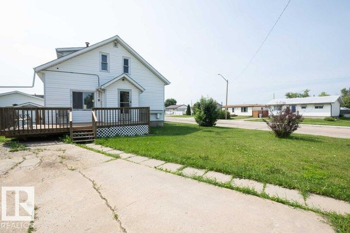Property Photo:  10940 100A Ave  AB T7P 1N9 