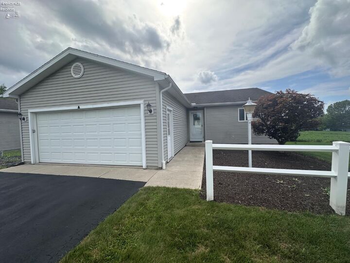 Property Photo:  520 Autumnwood Drive A  OH 44883 