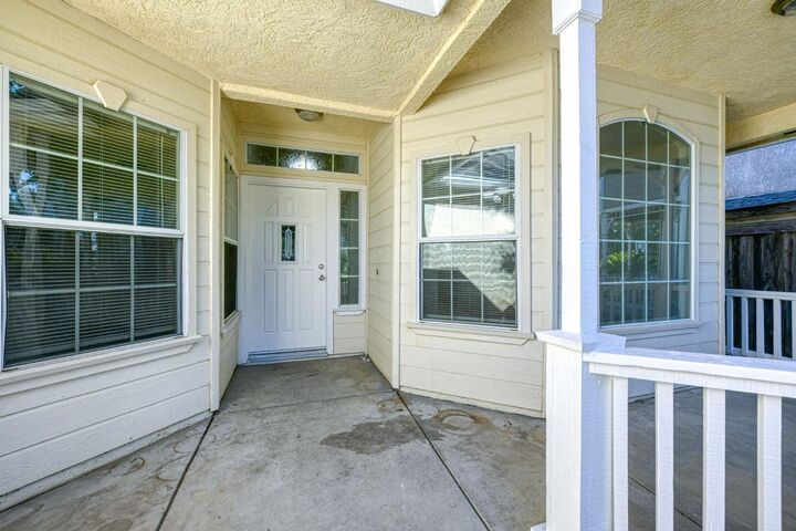 Property Photo:  4692 W Celeste Avenue  CA 93722 