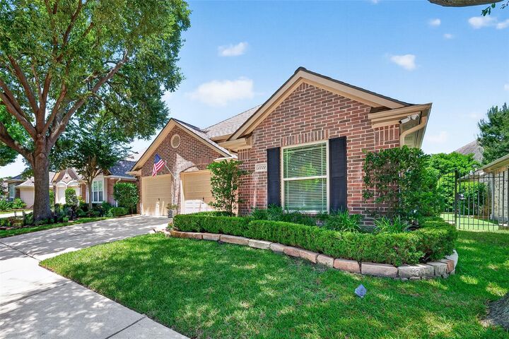 Property Photo:  1223 Parkhaven Lane  TX 77077 
