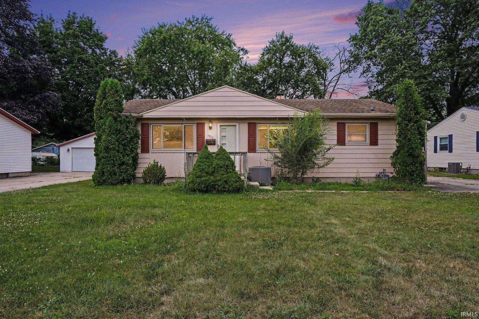 Property Photo:  1517 Crestwood Boulevard  IN 46635 