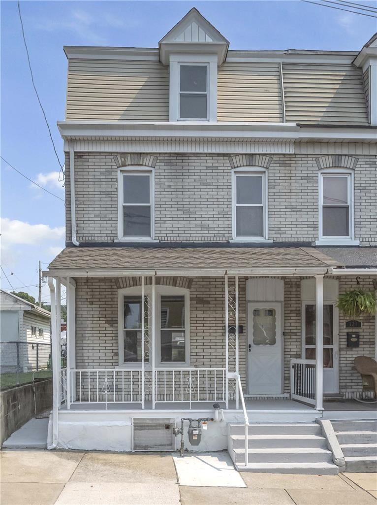 Property Photo: 326 E Union Street PA 18109