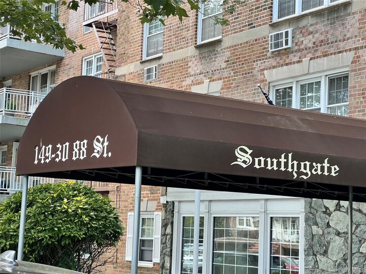 Property Photo:  149-30 88th Street 2E  NY 11414 