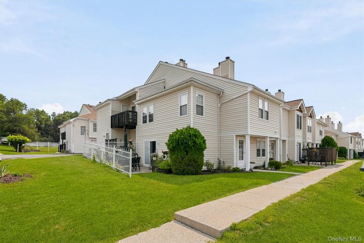 Property Photo:  4008 Whispering Hills Drive  NY 10918 