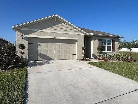 Property Photo: 2711 Neverland Drive FL 32168