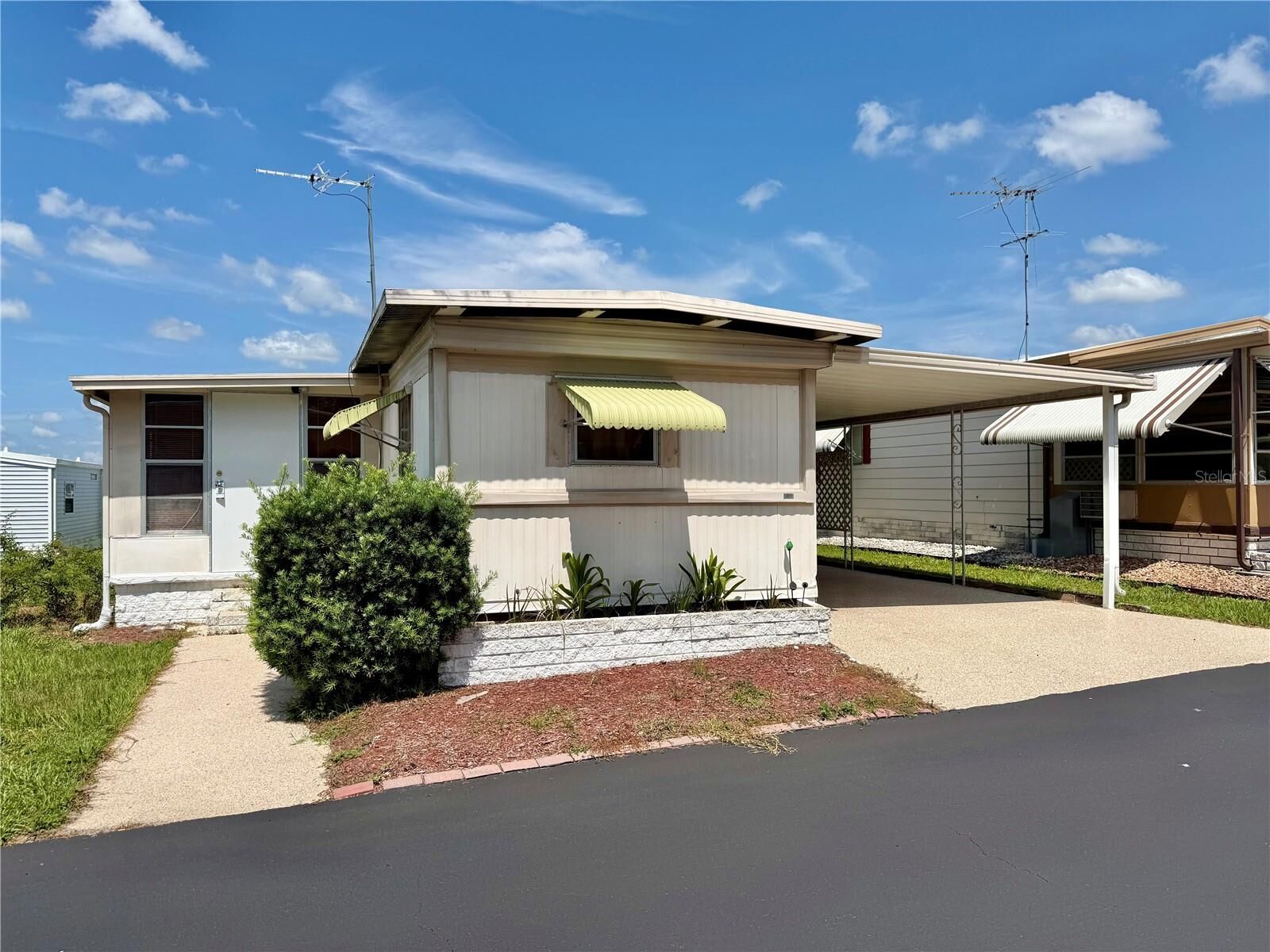 Property Photo: 7103 El Meyers Street FL 33541
