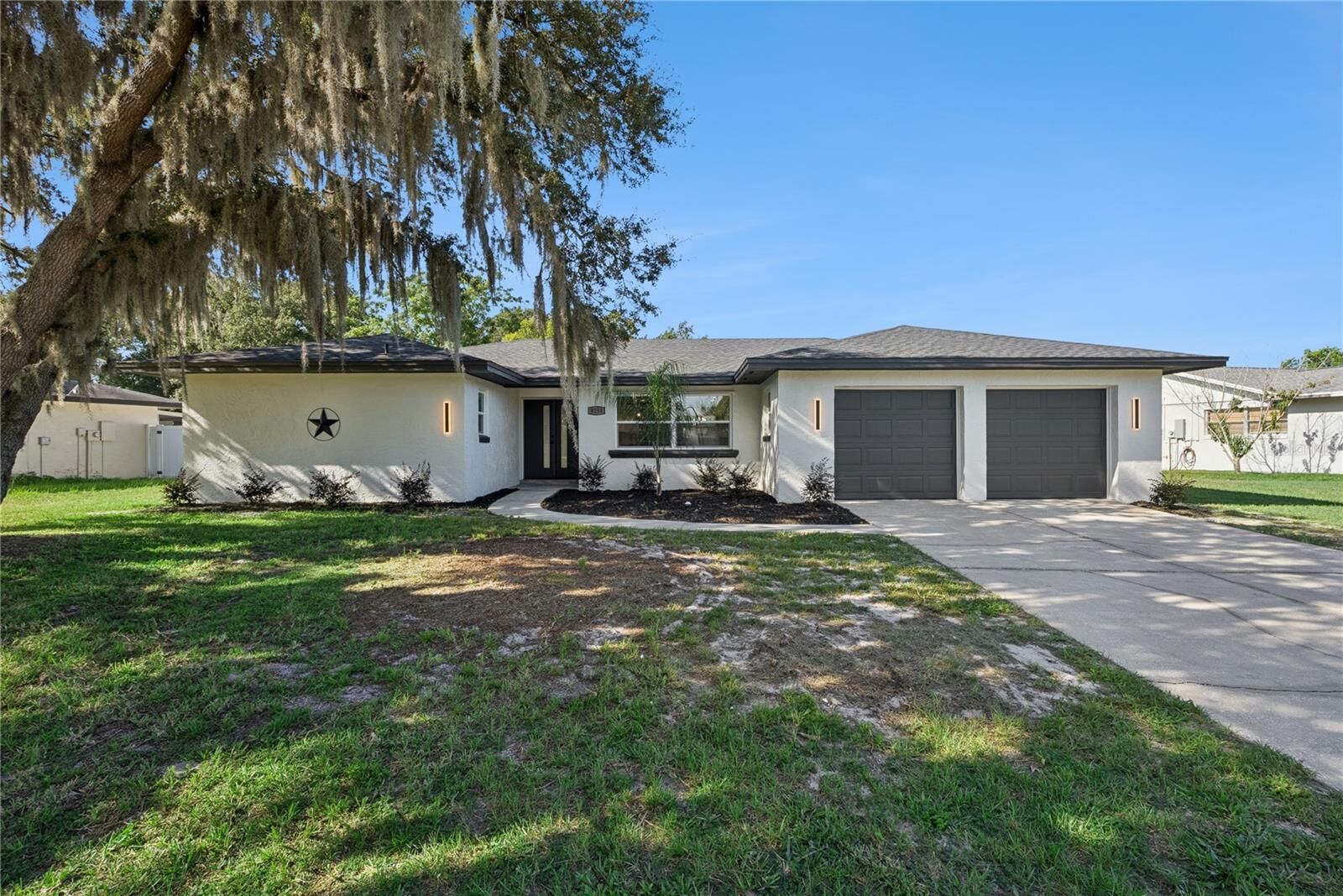 Property Photo:  8258 Tansy Drive  FL 32819 