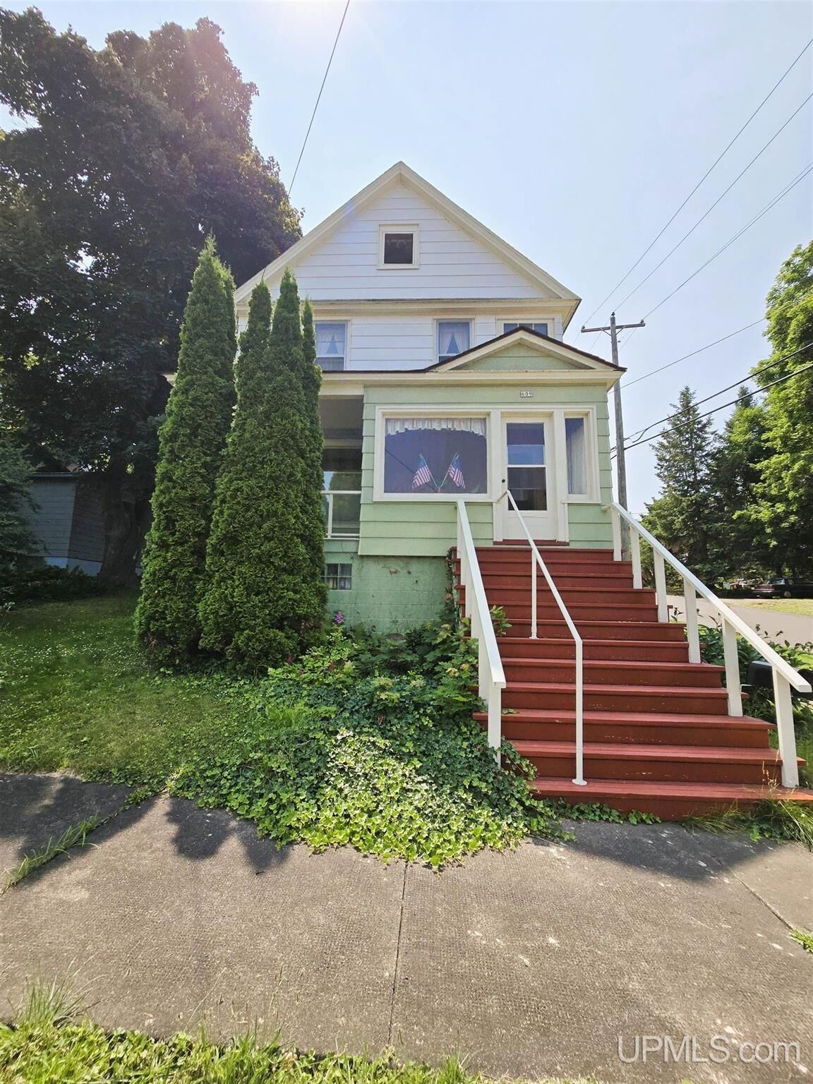Property Photo:  609 W Douglass Avenue  MI 49931 