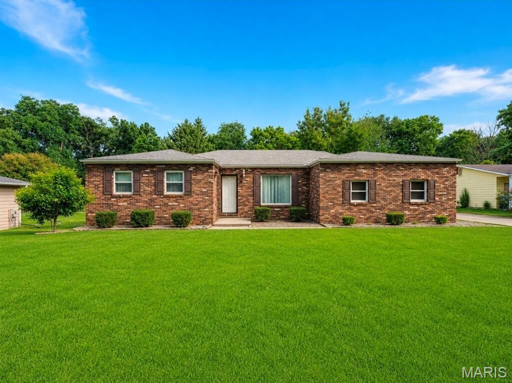 Property Photo: 309 Bauer Lane IL 62062