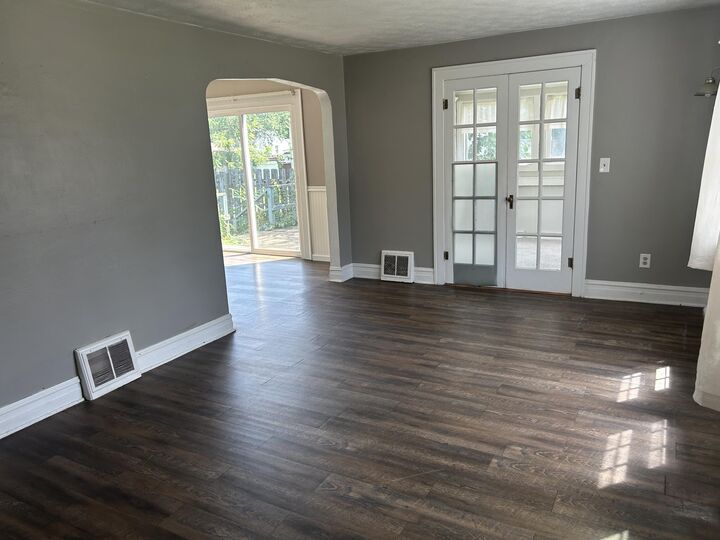 Property Photo:  1443 Regent Street  MI 49120 
