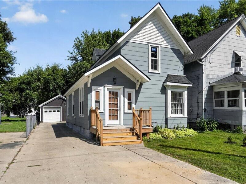 Property Photo:  213 N Pleasant Street  MI 49202 