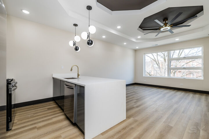 Property Photo:  5637 S Prairie Avenue  IL 60637 