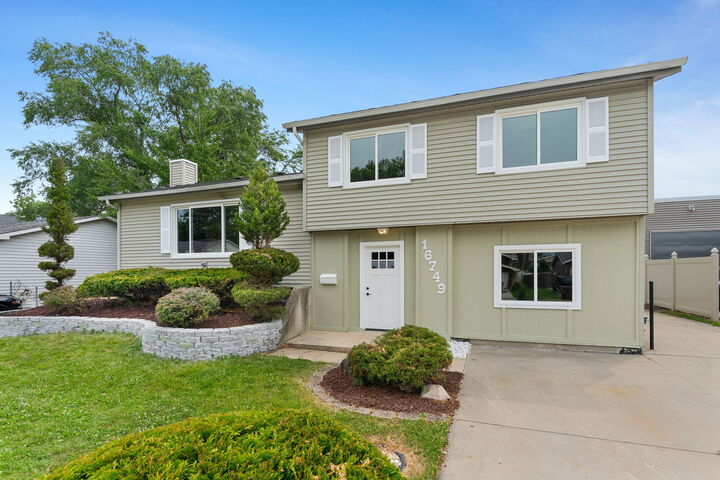 Property Photo: 16749 Meadowdale Drive IL 60452