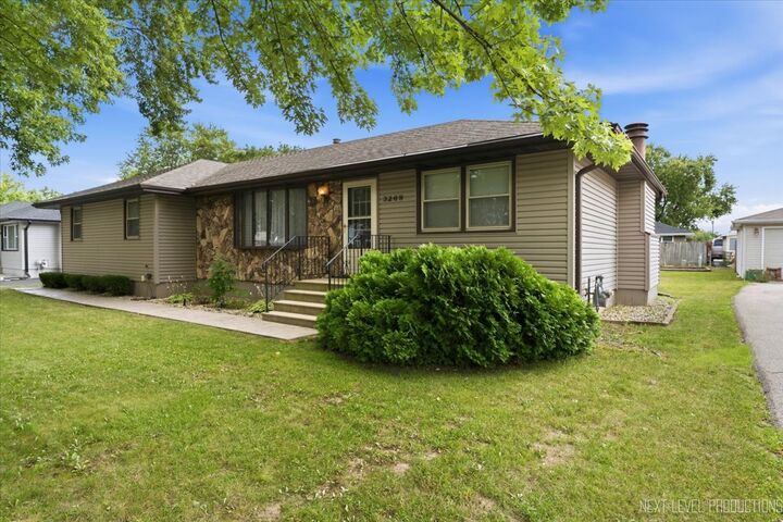 Property Photo:  3268 D Hutchison Avenue  IL 60431 