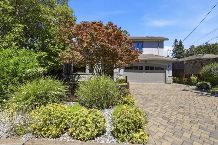 Property Photo:  2025 Santa Cruz Avenue  CA 94025 