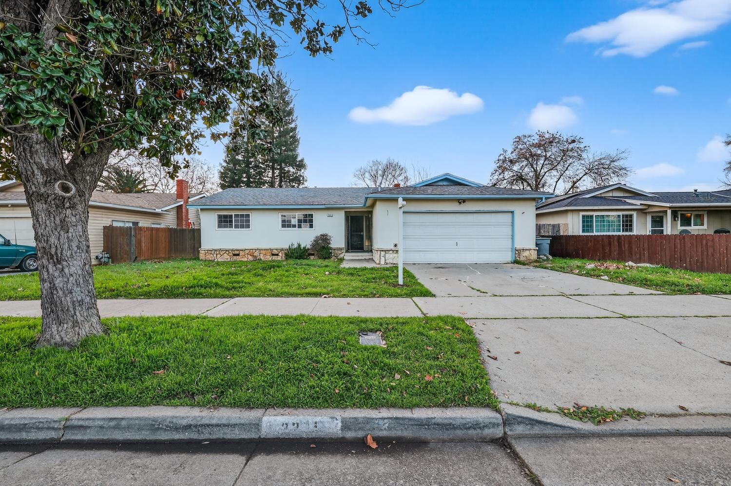 Property Photo: 3205 N Parsons Avenue CA 95340