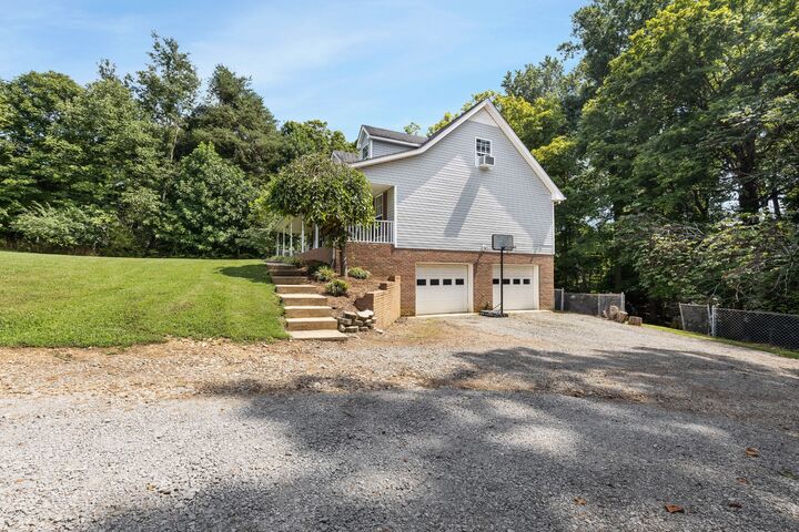 Property Photo: 5221 Grand View Ln TN 37146