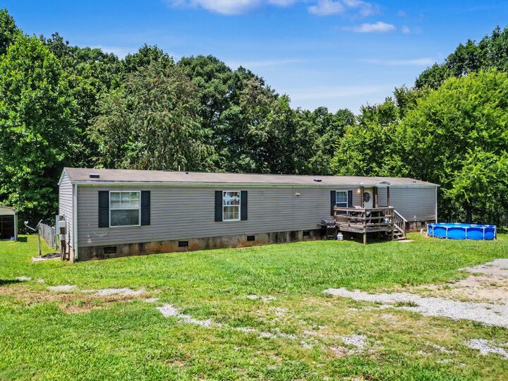 Property Photo: 330 Oak Leaf Cir TN 37804