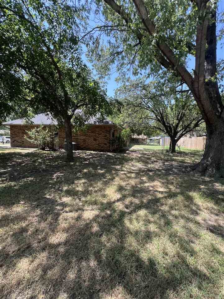 Property Photo: 301 Martha Avenue OK 74601