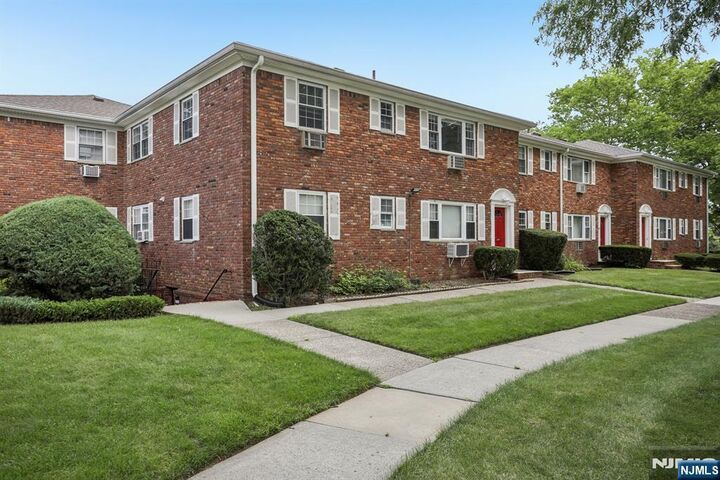 Property Photo: 1279 Valley Road B NJ 07470