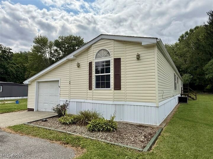 Property Photo:  68 Stoneybrook Drive  OH 44425 