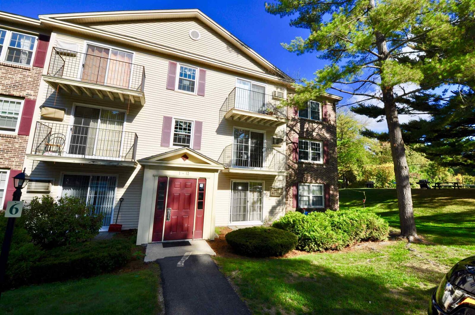 Property Photo: 6 Autumn Leaf Drive NH 03060