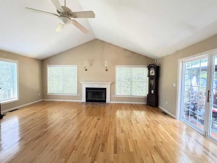 Property Photo: 35 Cherrywood Drive NH 03820