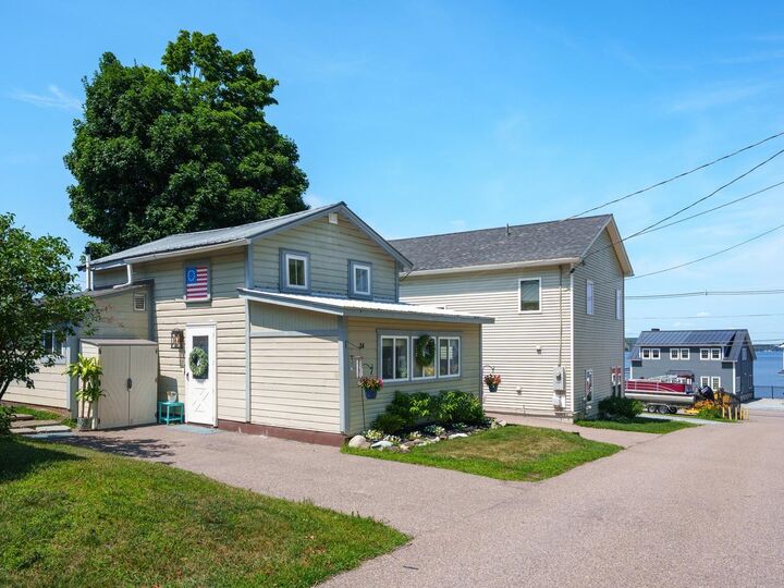Property Photo:  34 Lone Birch Street  VT 05446 