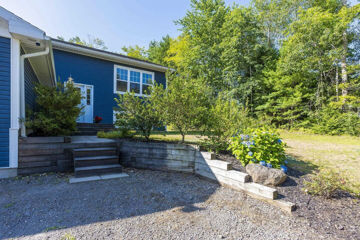 Property Photo: 1052 Meadowvale Road NS B0P 1R0