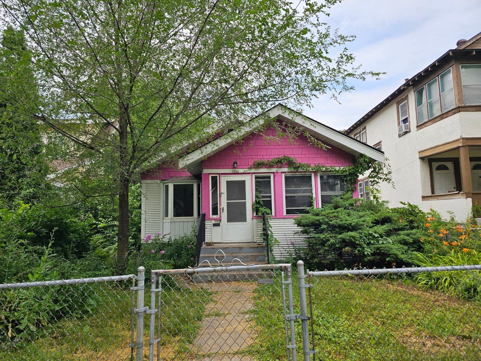 Property Photo:  3904 Clinton Avenue  MN 55409 