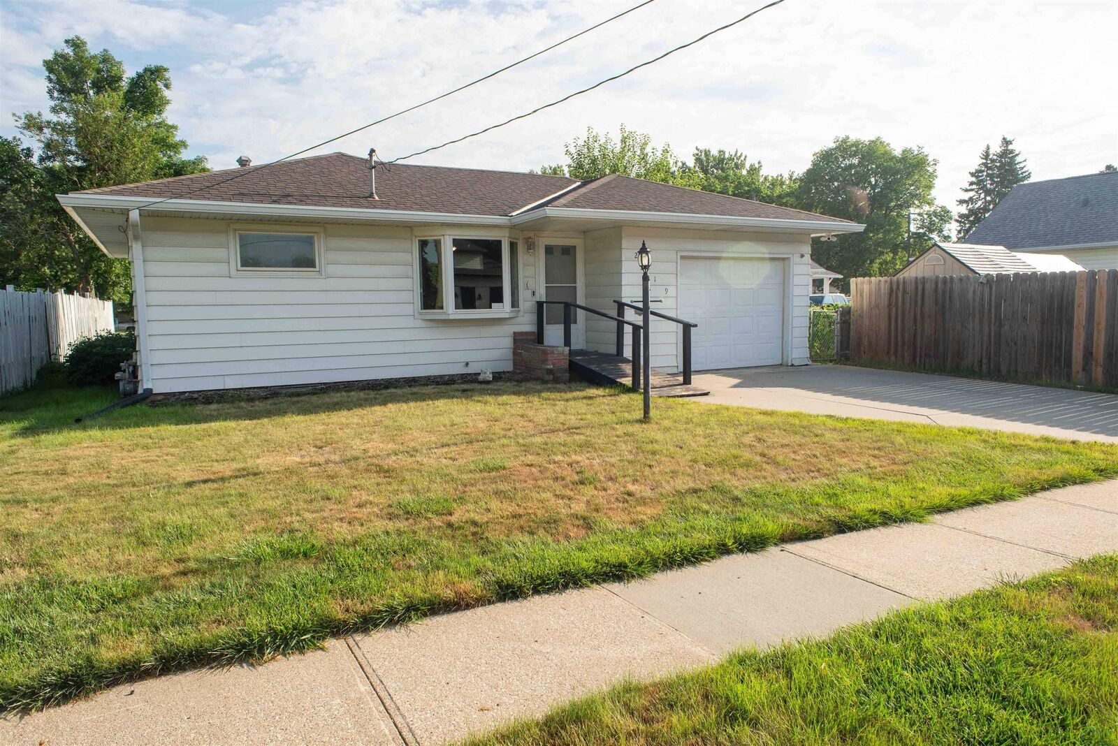 Property Photo:  2419 Jay Ave.  IA 51106 
