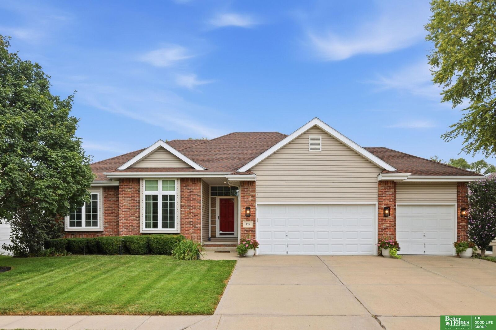 Property Photo:  7111 S 167th Circle  NE 68136 