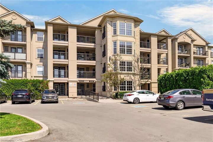 Property Photo:  2075 Appleby Line 410  ON L7L 7H3 