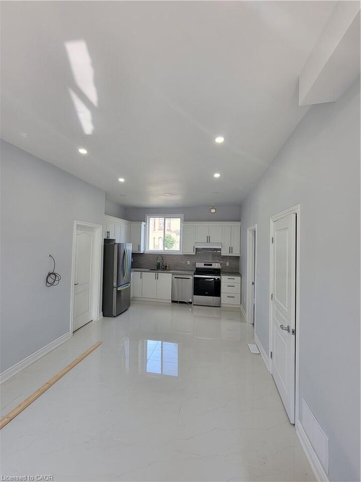 Property Photo: 103 Peel Street 2 ON N3S 5M3