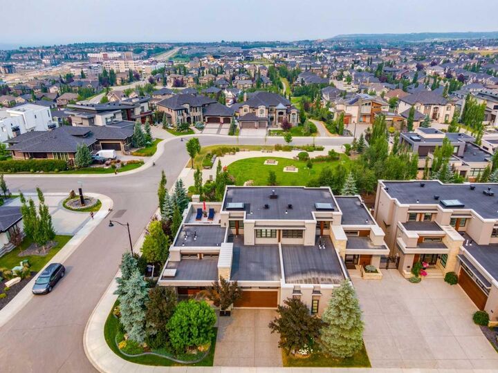 Property Photo: 67 Aspen Ridge Square SW AB T3H 1T2