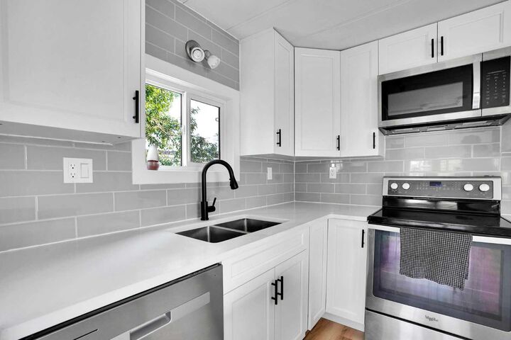 64 Huntwell Way NE — photo 1