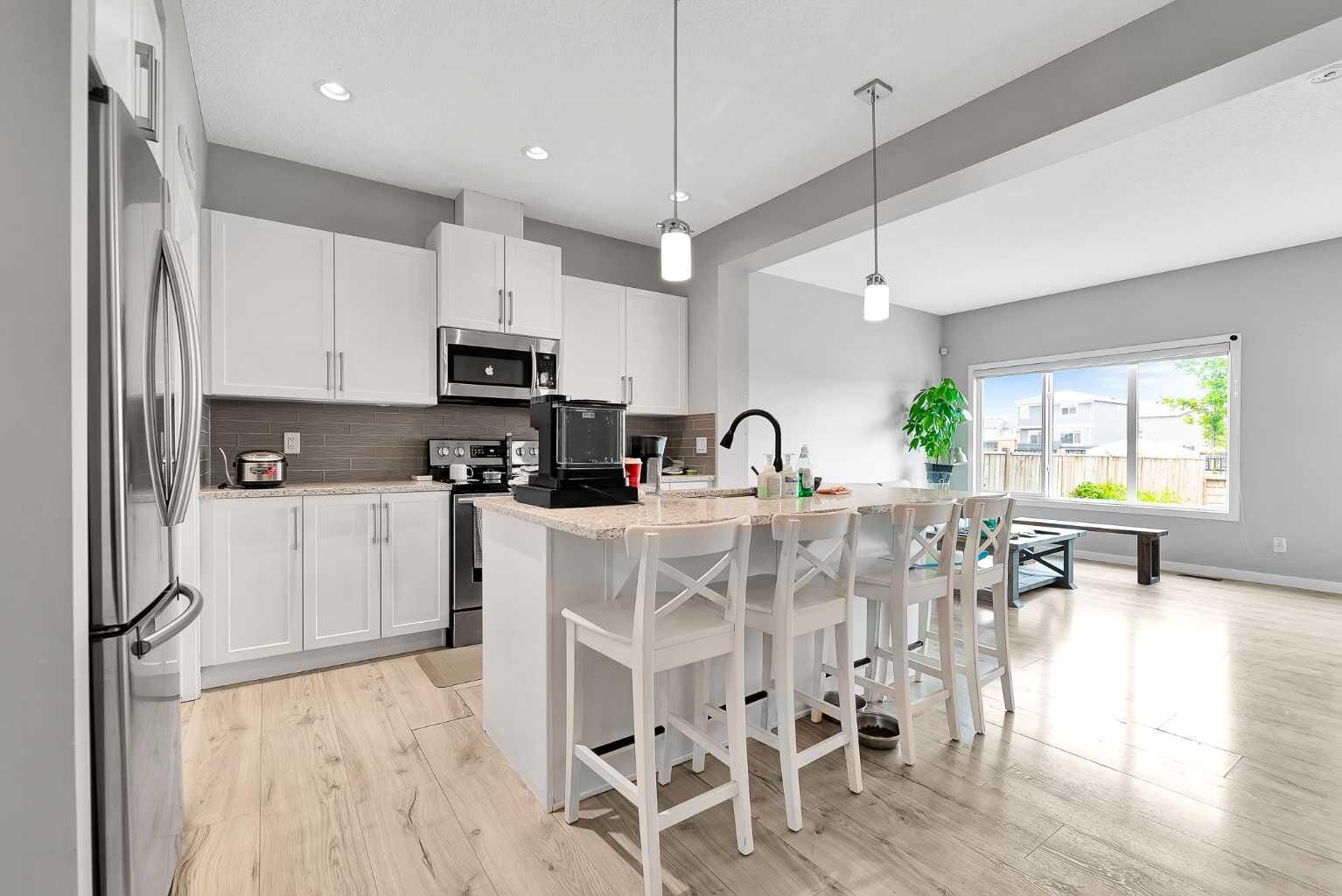 Property Photo: 75 Evanscrest Way NW AB T3P 0R7
