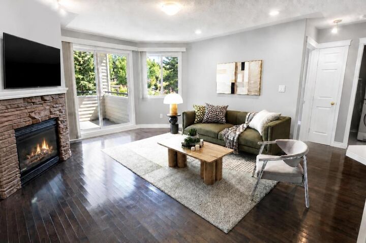 Property Photo: 7451 Springbank Boulevard SW 1207 AB T3H 4K5