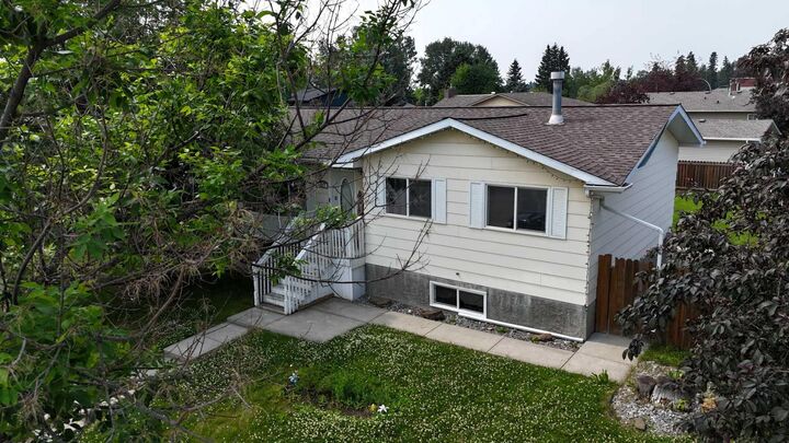 1402 Edson Drive — photo 1