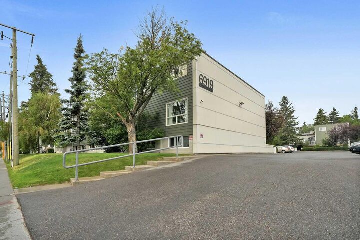 Property Photo: 6919 Elbow Drive SW 104 AB T2V 0E6