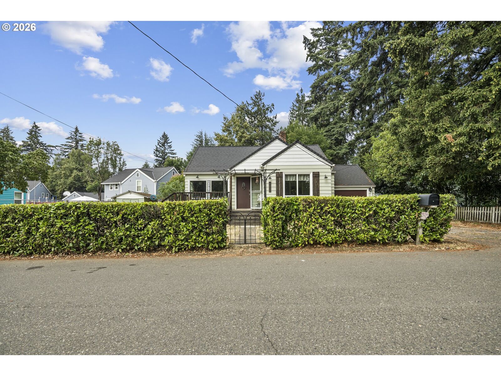Property Photo:  3303 SE 129th Ave  OR 97236 