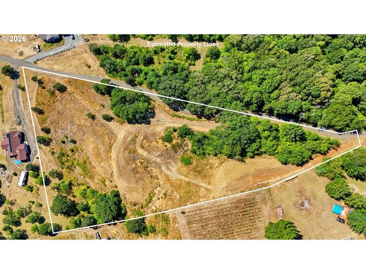 Property Photo: 21395 SW Summit Dr OR 97378