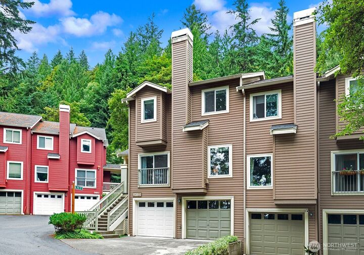 Property Photo:  9205  177th Place NE 1  WA 98052 