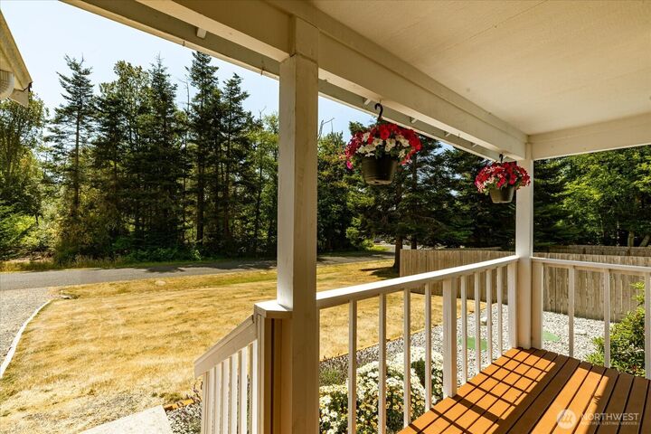 Property Photo:  1235  Russell Drive  WA 98329 
