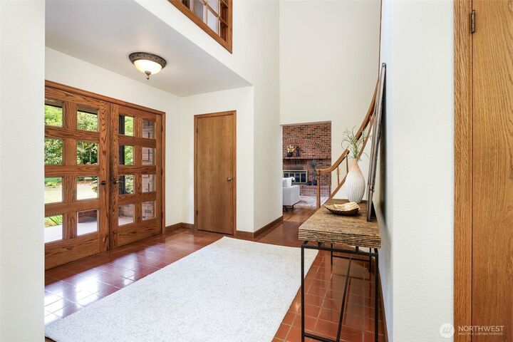 Property Photo:  6573 NE  Windermere Road  WA 98105 