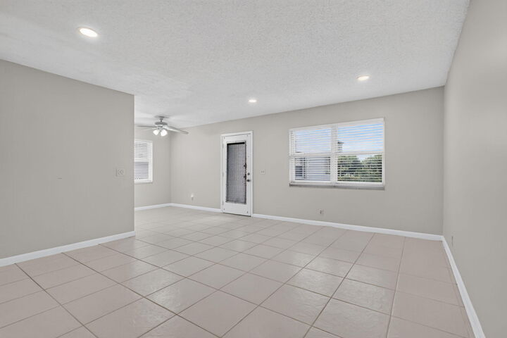 Property Photo: 40 Burgundy A FL 33484