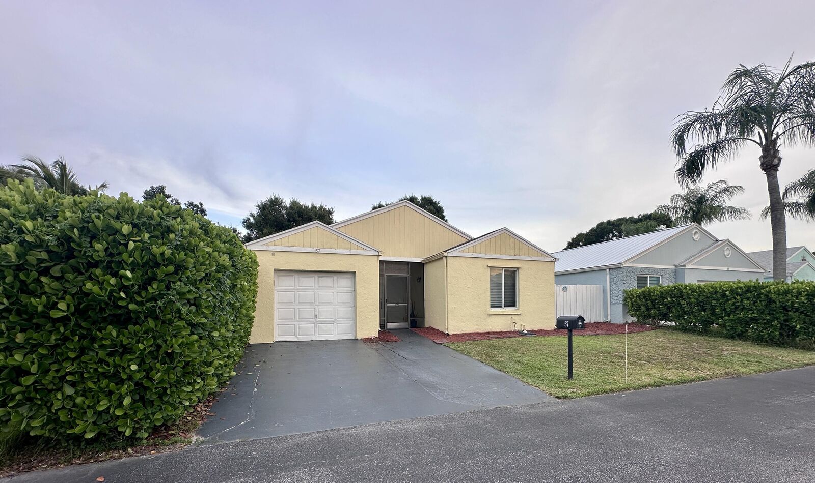 Property Photo:  57 Buxton Lane  FL 33426 
