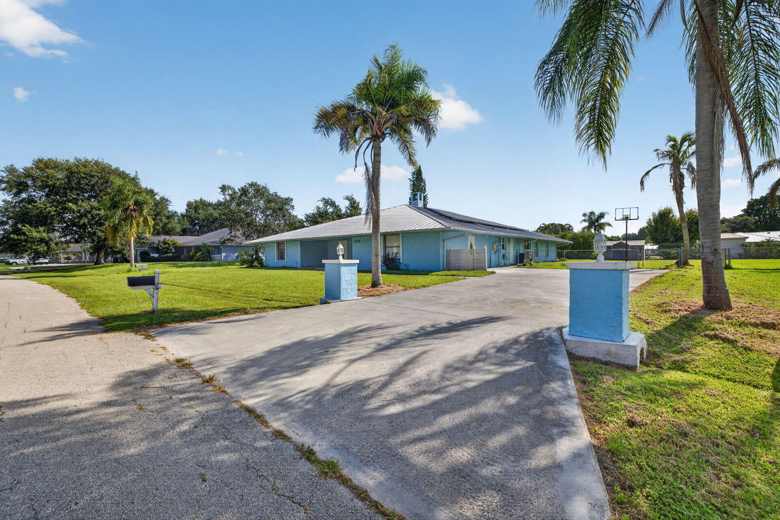 Property Photo:  2101 SE Bisbee Street  FL 34952 