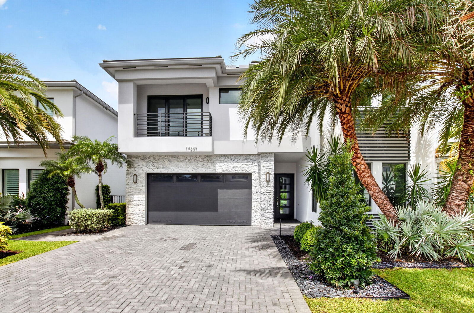 Property Photo:  17237 Windy Pointe Lane  FL 33496 