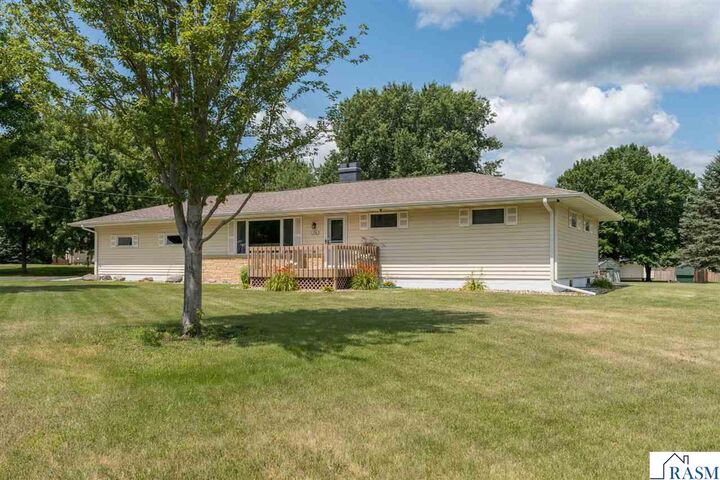 Property Photo:  716 W River Street  MN 56096 